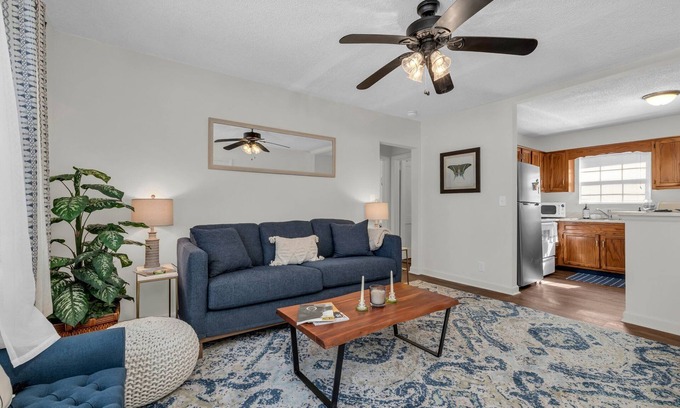 Chattanooga Apartment | n2 Bed Duplex near CHI Memorial, Parkridge, Erlanger, Notre Dame HS, McCallie HS