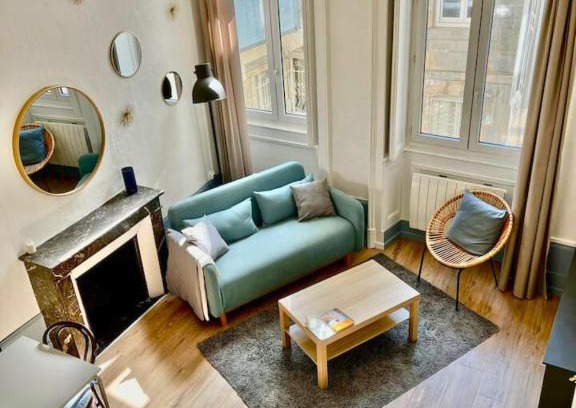 Besancon Old Town Apartment | - N26- Studio calme et lumineux cœur de ville