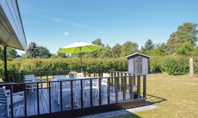 Næsby Strand House | Næsby Strand is a quiet area where you can swim from the jetties or directly from the beach.