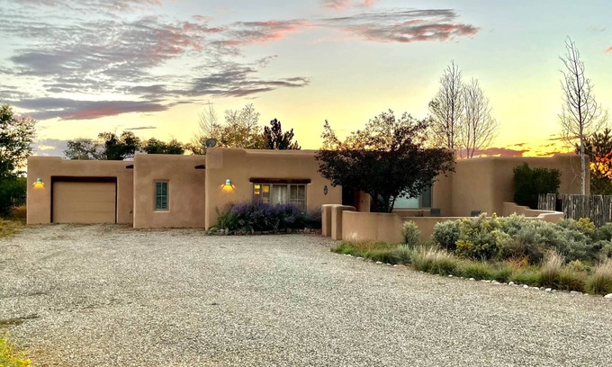 El Prado House | Namast'ay in Taos Valley