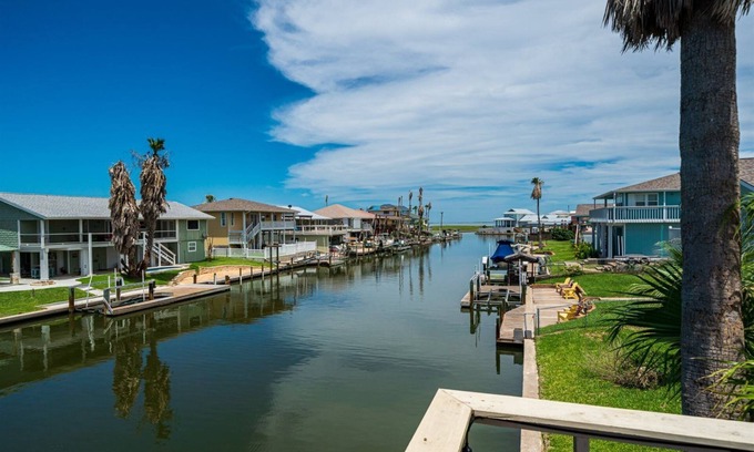 City-by-the Sea House | Nanas Cabana