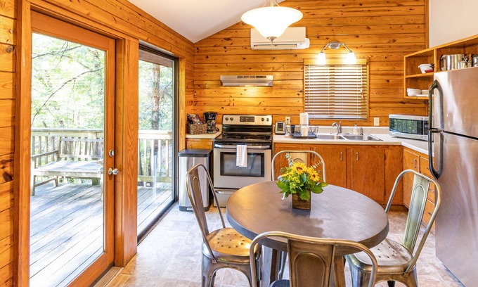 Bryson City Cabin | Nantahala Outdoor Center