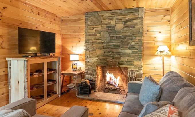 Bryson City Hotel | Nantahala Village