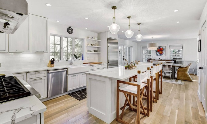 Nantucket Town House | Nantucket Luxury: New Pool & Hot Tub, Upscale Family Comfort