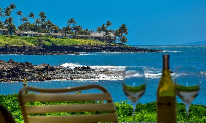 Napili House | Napili Point A8 · NP A8 OceanFront 1BD Condo w Ocean Views AC Po