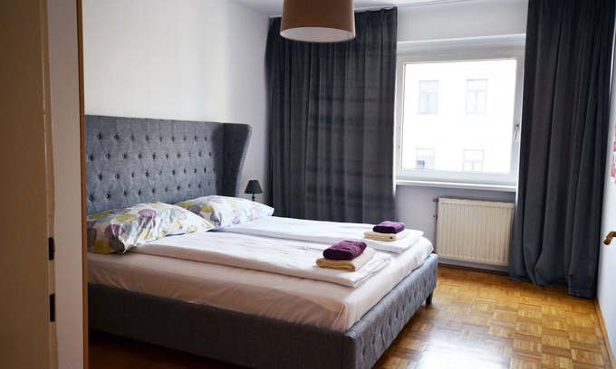 Mariahilf Apartment | Naschmarkt Premium Apartment in "Your Vienna"