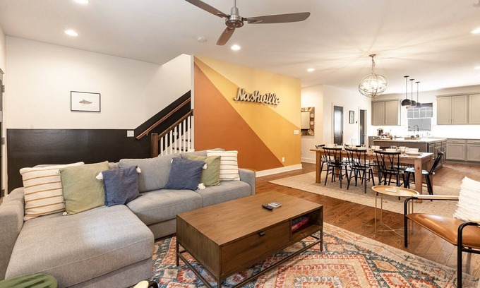 Historic Waverly House | Nashville Comfort-Mins to Broadway-12th S District
