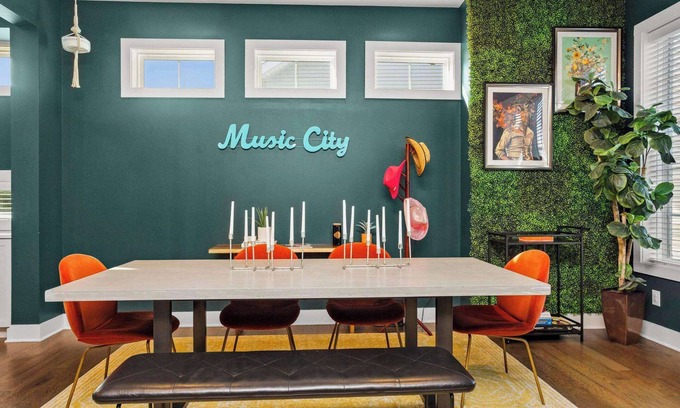 Historic Waverly House | Nashville Gem: Garage, Pets, and Near Downtown
