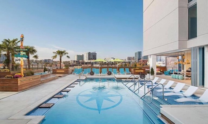 Sobro Hotel | Nashville Getaway! Outdoor Pool, Pet-Friendly, Close to Bridgestone Arena!
