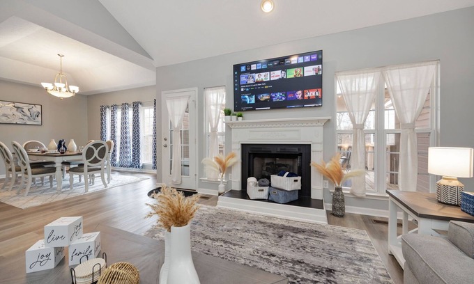 Nashville House | Nashville Getaway: Spacious & Family Friendly - Book With Us Today!