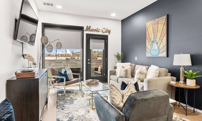 Edgehill House | Nashville Mood @ Illume w/Pool/1 Mile to Broadway