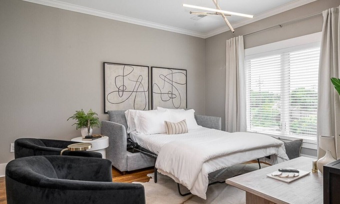 Nashville House | Nashville Rooftop Escape - *Rooftop City View* Walkable