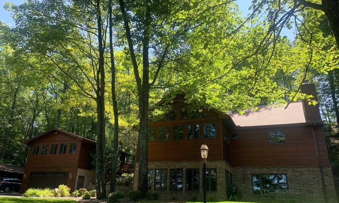 Minocqua House | Natalia's vacation cottage-Minocqua vacation- Wisconsin Vacation- House on lake