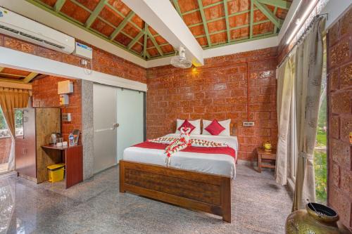 Manjakuppam Hotel | Nathan Resort with Swimming Pool