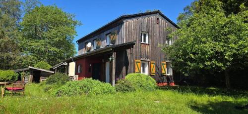 Muerlenbach House | Natur und Wellness 'auf der Hardt' -Jacuzzi- Sauna- Kinderausstattung- Alleinlage im Wald