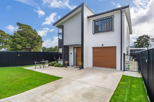 Trentham House | Nature Haven, City Close