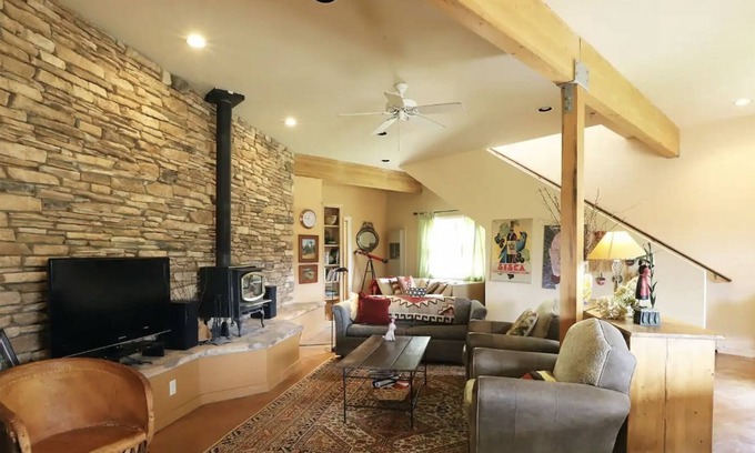Somerset Cabin | Nature Retreat | Amazing View w/ Vineyard