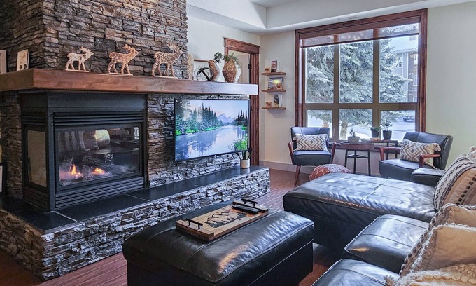 East Kootenay Condo | Natures Retreat - Pool & Hot Tub - Spacious Patio