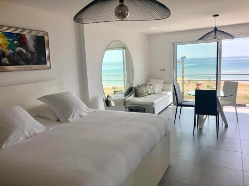 Naturist Village Apartment | NAUTILIA 206 - Suite Luxe avec Rooftop 2 personnes