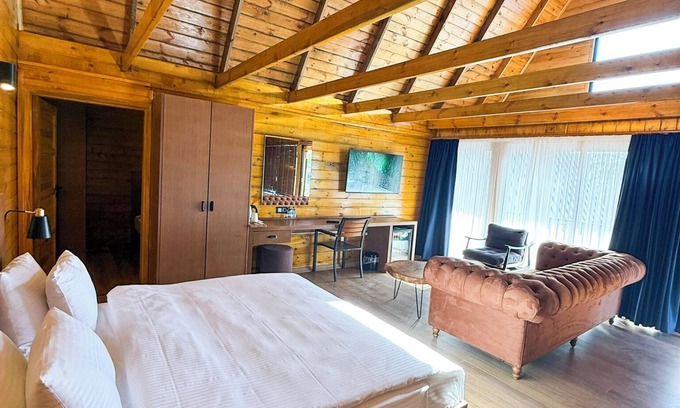 Arnavutkoy Hotel | Navy Inn Hotel