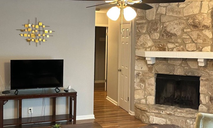 Wetmore House | NE San Antonio Charm Close to BAMC