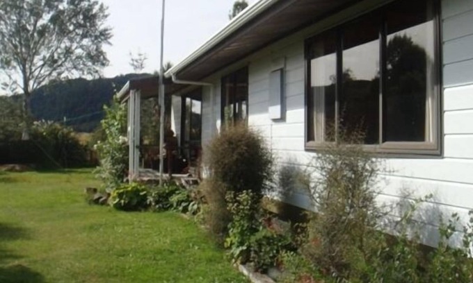 St. Arnaud House | Neals Cottage, St Arnaud