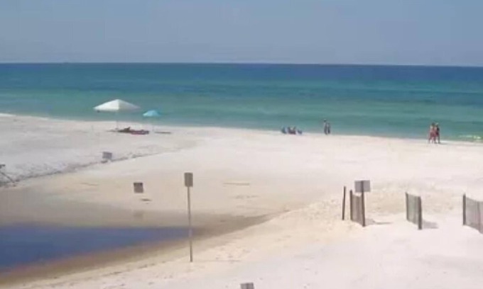 Freeport Cabin | Near 30A 😍 Beautiful emerald green beaches with waterview on Lagrange Bayou.