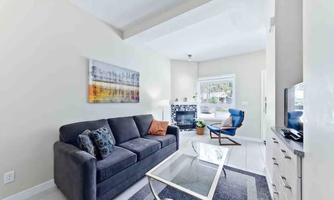 Harvie Heights House | NEAR BANFF Spacious 2 bedroom Townhouse