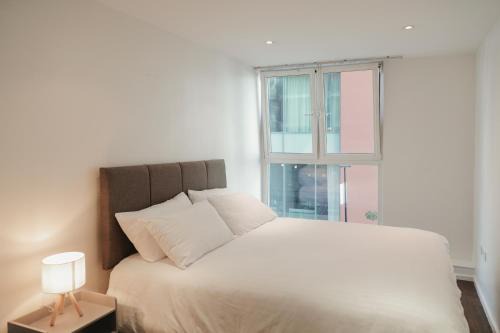 Docklands Apartment | near Canary Wharf London O2 Arena Apartment