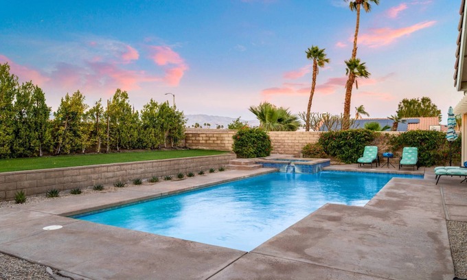 Indian Wells House | Near Coachella Private Home | Walk to Tennis Gardens | Pool & Spa Paradise | Ideal for Entertainment