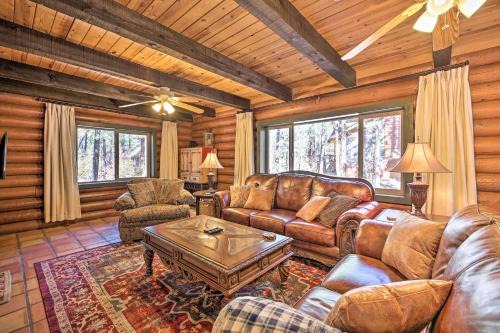 Pinetop House | Near Dining, Hiking and Golf Pinetop Log Cabin!