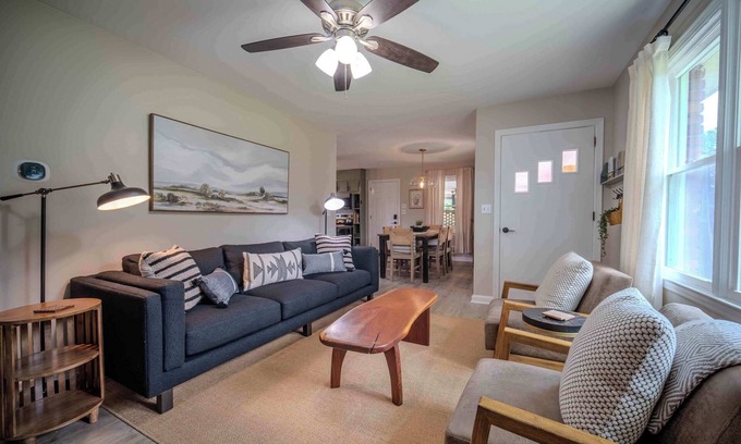 Acworth House | Near Downtown Acworth & Kennesaw ~Pool Table~Patio