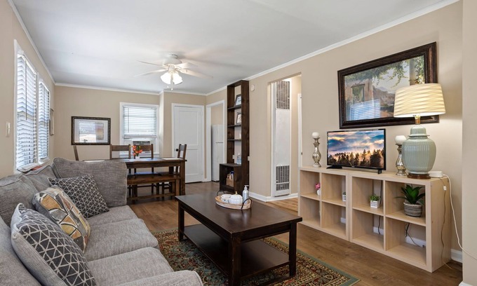 Greenville - Spartanburg House | Near Downtown Greenville - 1 Bed Minutes to Everything! Pet Friendly