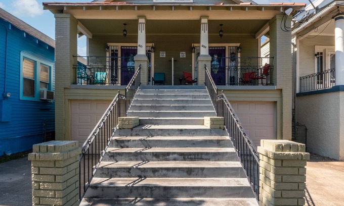 Esplanade Ridge Apartment | Near Everything NOLA