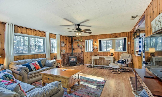 Show Low Cabin | Near Fool Hollow Lake & Trails: Family Cabin