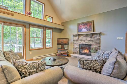 Albrightsville House | Near Lake and Hiking Pocono Home with Hot Tub