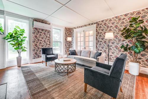 Union Springs House | Near Lake and Wineries Spacious Union Springs Home!