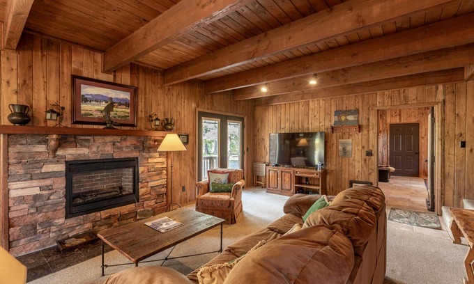 Pagosa Highlands House | Near Lake Hatcher and walk to San Juan Forest, Quiet Area.