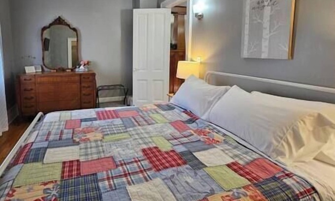 Winneconne House | Near lakes and restuarants