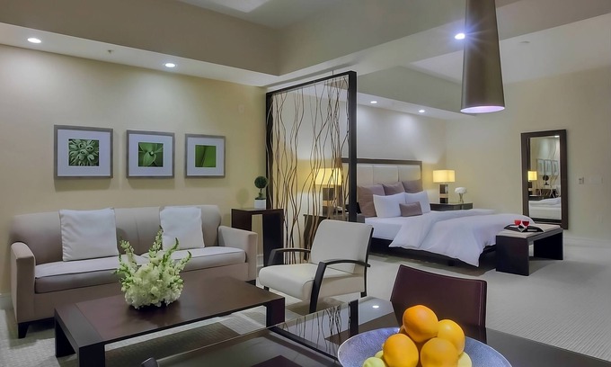 Ludlam Hotel | Near Miami Downtown! Stunning Location w/Outdoor Pool | Room w/Balcony