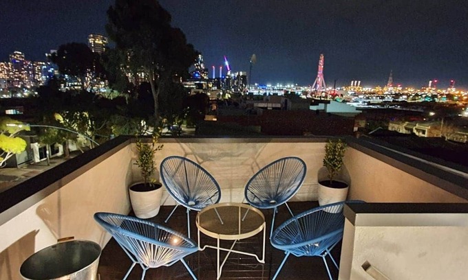 West Melbourne House | Near new 3 bedroom residence
