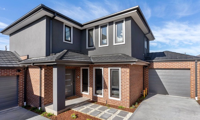 Ashwood House | Near new Spacious 5 Bedroom House Close to all Amenities