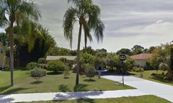 Palm City House | Near Stuart Sunset family & pet friendly home