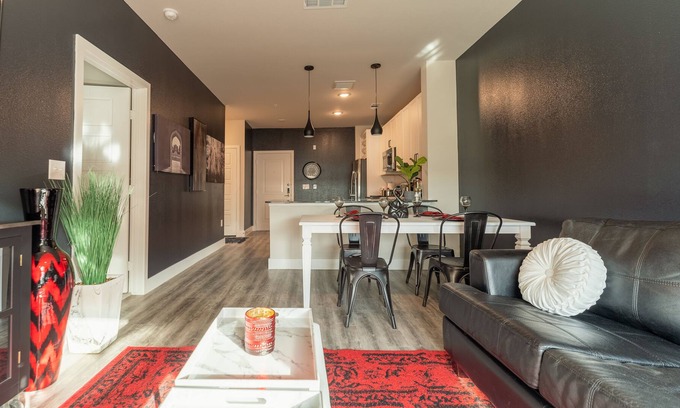 Rowlett Apartment | Near the Lake, Cozy King Bed w/ Pool/TV/W/D - C