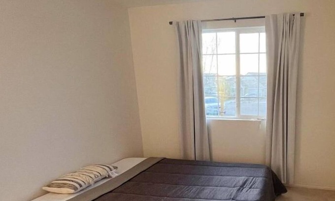 Jurupa Valley House | Near UCR 2b1b /private entrance