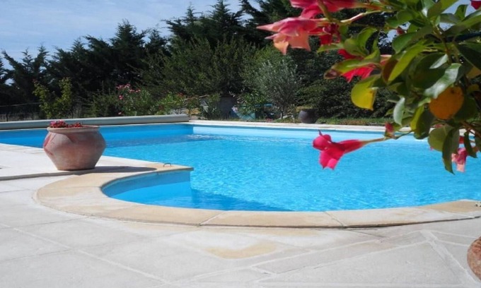 Lagorce Villa | Near Vallon: Villa with private swimming pool and pétanque court