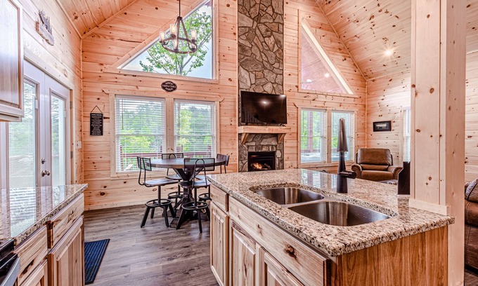 Bryson City Cabin | Near2Town/Deck/Views/Hot tub/Fireplace/Fire Pit/Loft