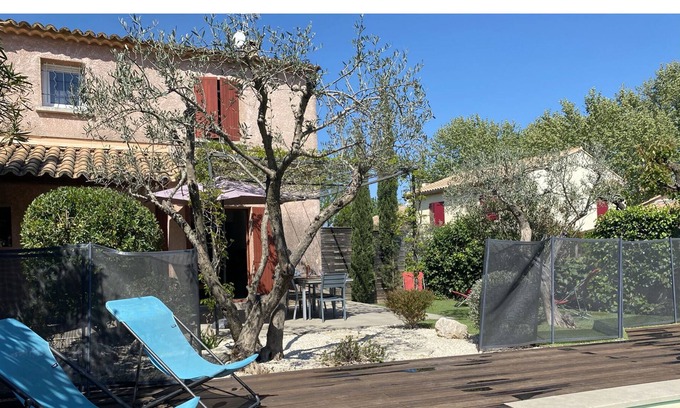 Saint-Quentin-la-Poterie House | Nearby Uzes, villa with garden and private pool for 8 to 9 people