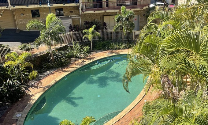 Fortitude Valley Apartment | Nearby Showgrounds and James St and King Williams Precints