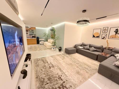 Al-Khalifa Apartment | Nefertiti's Modern Majesty